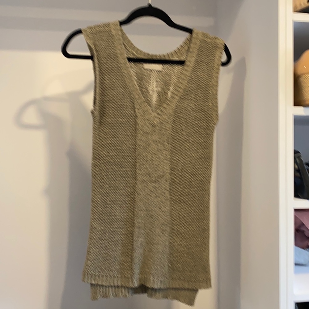 22-031 Cyrus women’s small khaki knit tank top